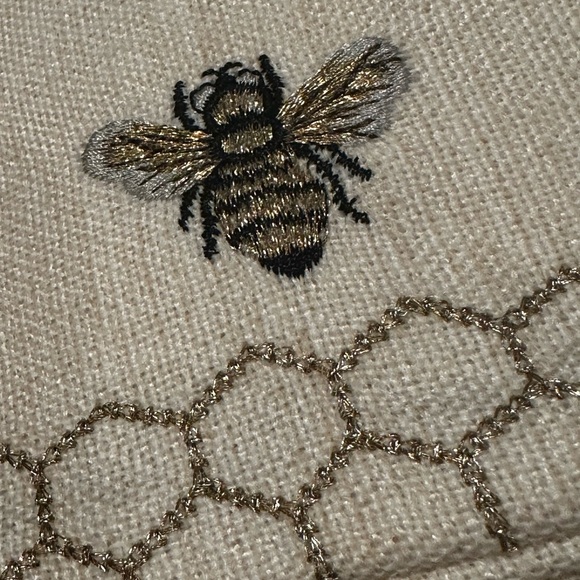 NEW - Timeless and Classic Embroidered Bee Throw Pillow Slip Cover - Picture 3 of 3